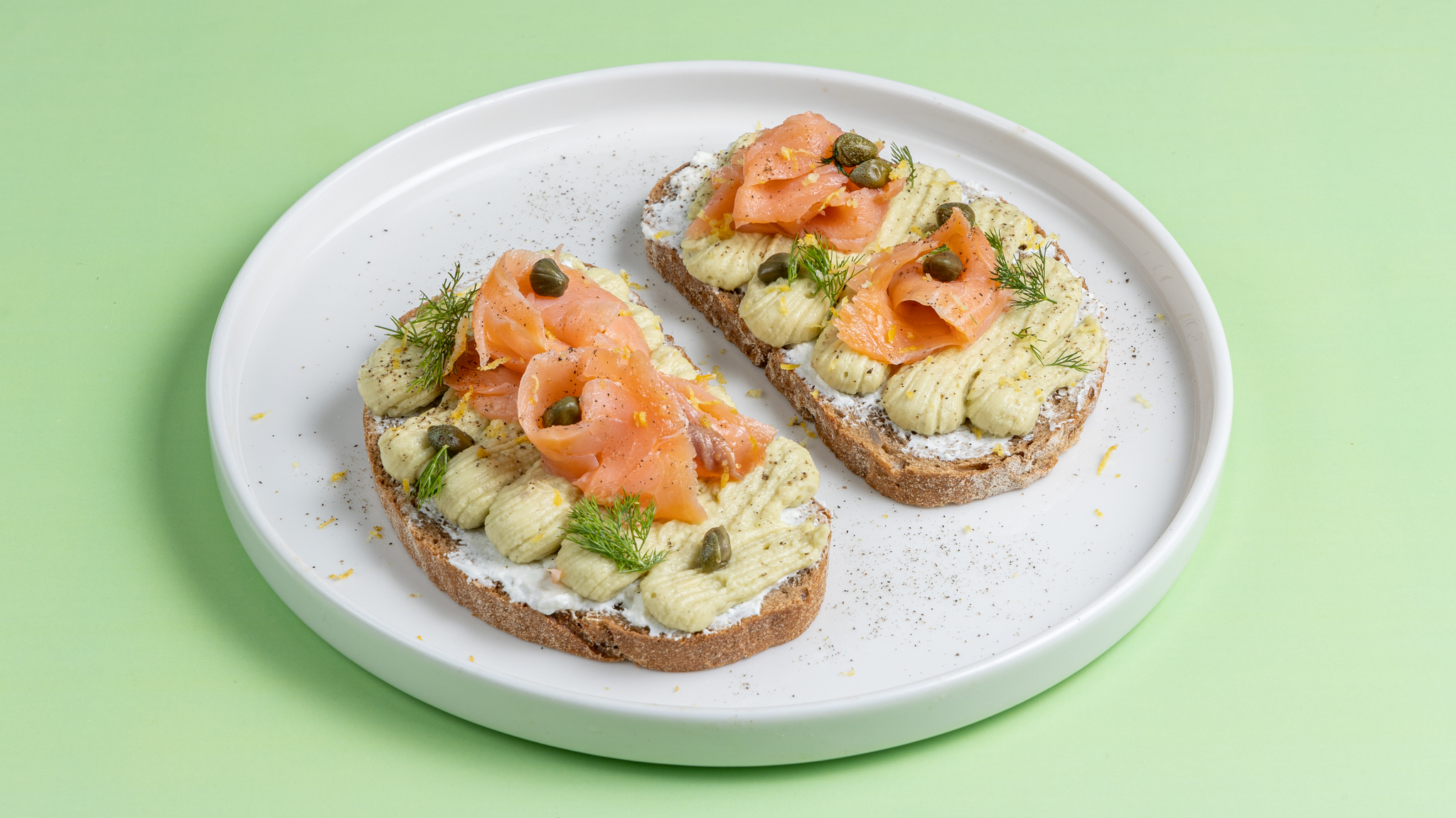 SALMON OPEN TOAST